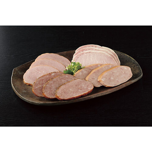 ＜プリマハム＞岩手ハムギフト 1.6kg（ホワイトロースハム400g、ボンレスハム340g、焼豚300g、ミートローフ・パストラミポーク各280g）