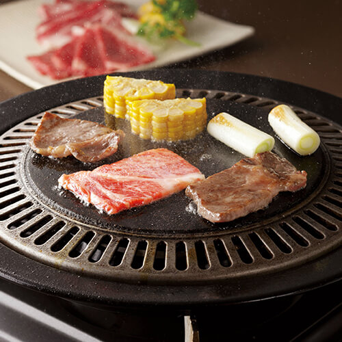 松阪牛 焼肉用 リブロース 550g、肩ロース 800g